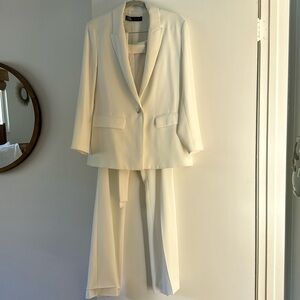Zara white pant suit set with belted tie